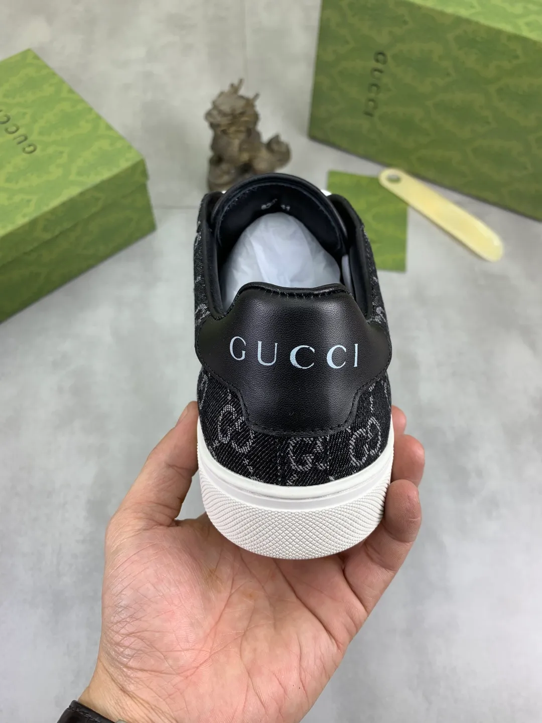 Men's men's shoes P400💰【New style】🆘 The latest model from Gucci's official website🎁Classic casual and fashionable men's shoes👟Hot style💥The style is simple and elegant, exclusive for trendy men. Unique official website's latest brand elements👑Gucci original decoration, fashionable and generous, the fabric is made of original soft calfskin➕Comfortable soft sheepskin lining ✅The official website specifies wear-resistant rubber outsole_full of elasticity, classic model taken in real life🎬Color: 2️⃣colors available😍Number: 38-44